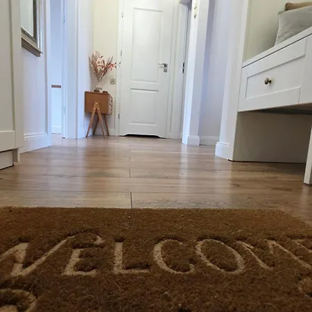 Olives Marina Apt Steps To Basilica & Motlawa Apartmán *