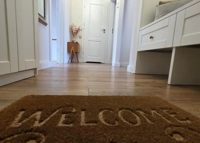 Olives Marina Steps To Basilica & Motlawa Апартаменты *