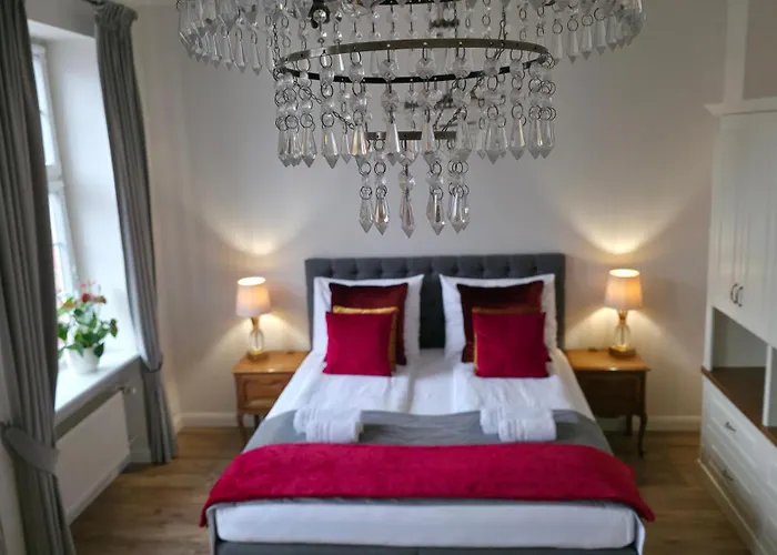 Olives Marina Steps To Basilica & Motlawa