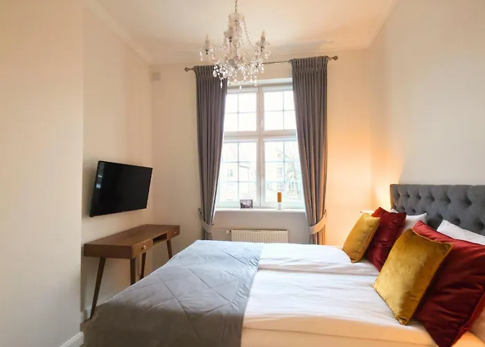 Olives Marina Apt Steps to Basilica&Motława *